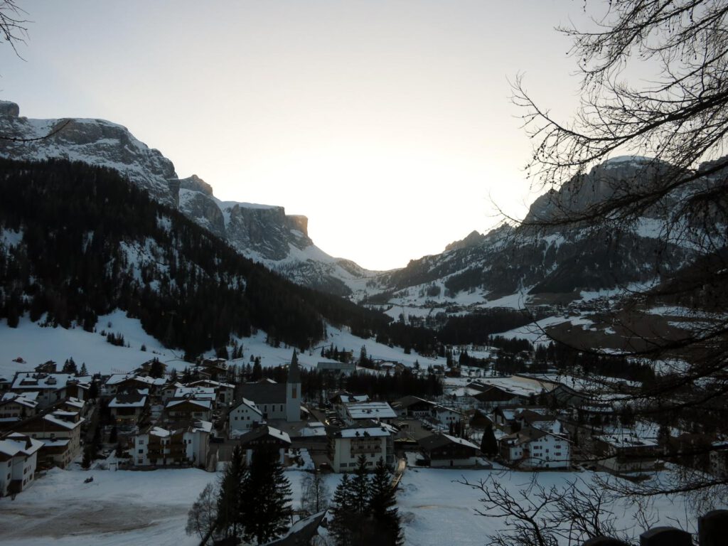 abendlicher Blick auf Corvara 