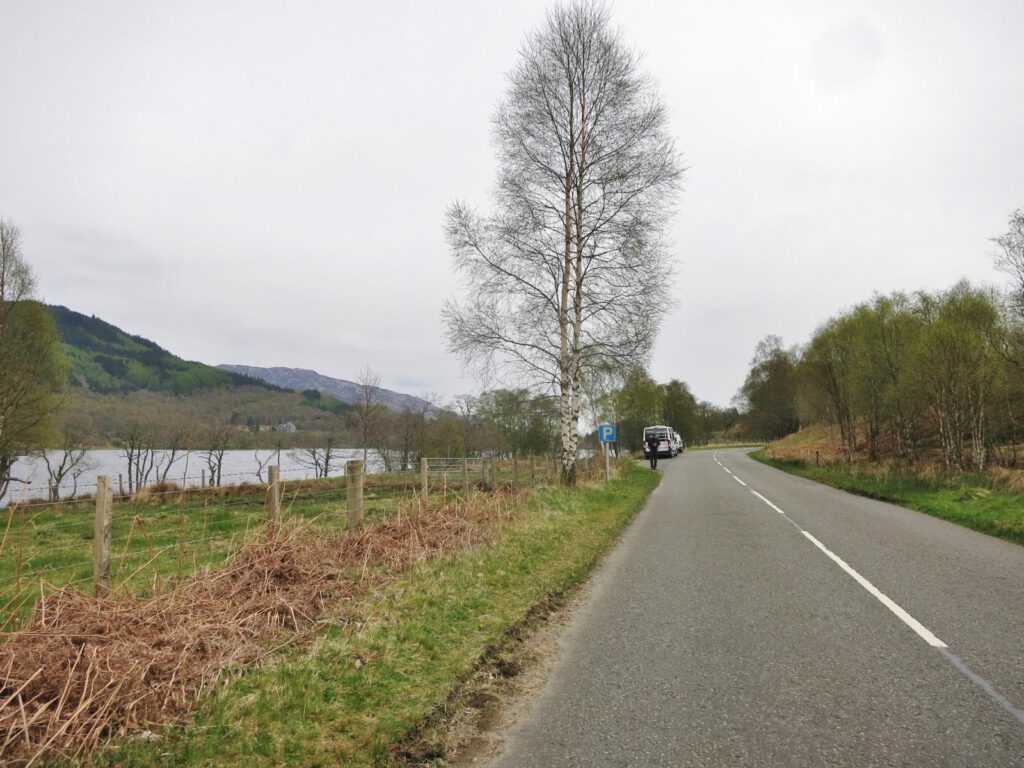 kleine Parkbucht - die Wanderung ist gerettet