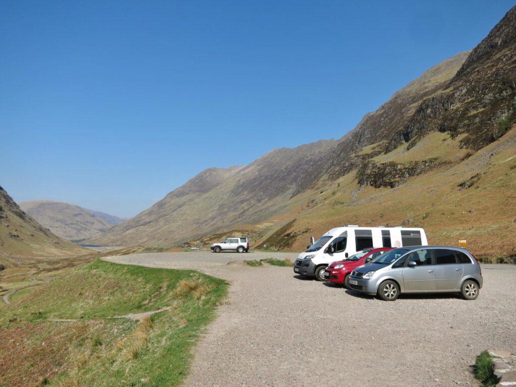 der Parkplatz am Lost Valley / Glencoe