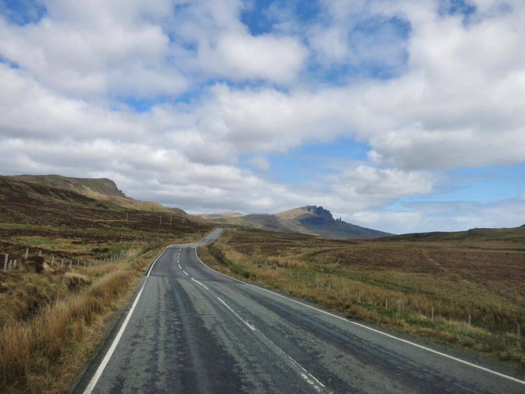 Blick zum Old Man of Storr