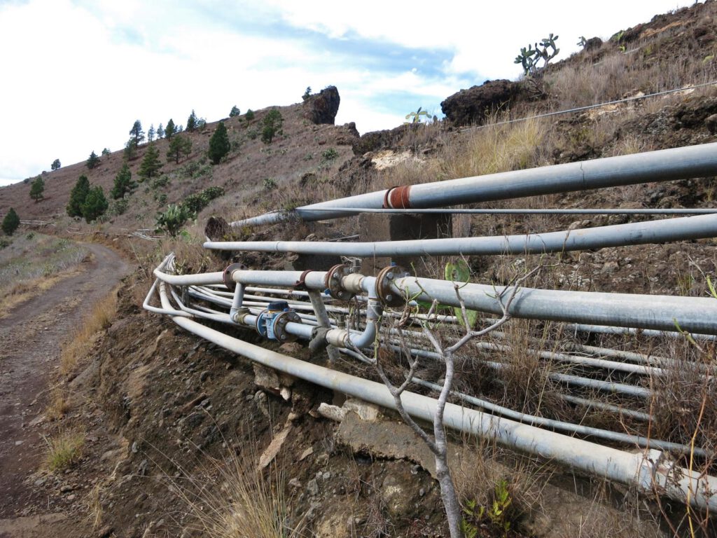 oberirdisch verlaufende Wasserleitungen