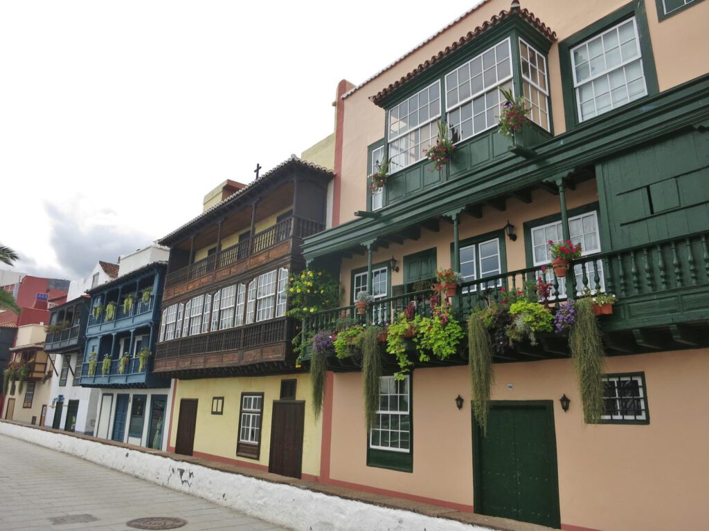 historische Balkone Uferstraße 