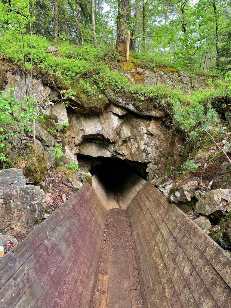 Tunneleingang auf der Tømmerrenna