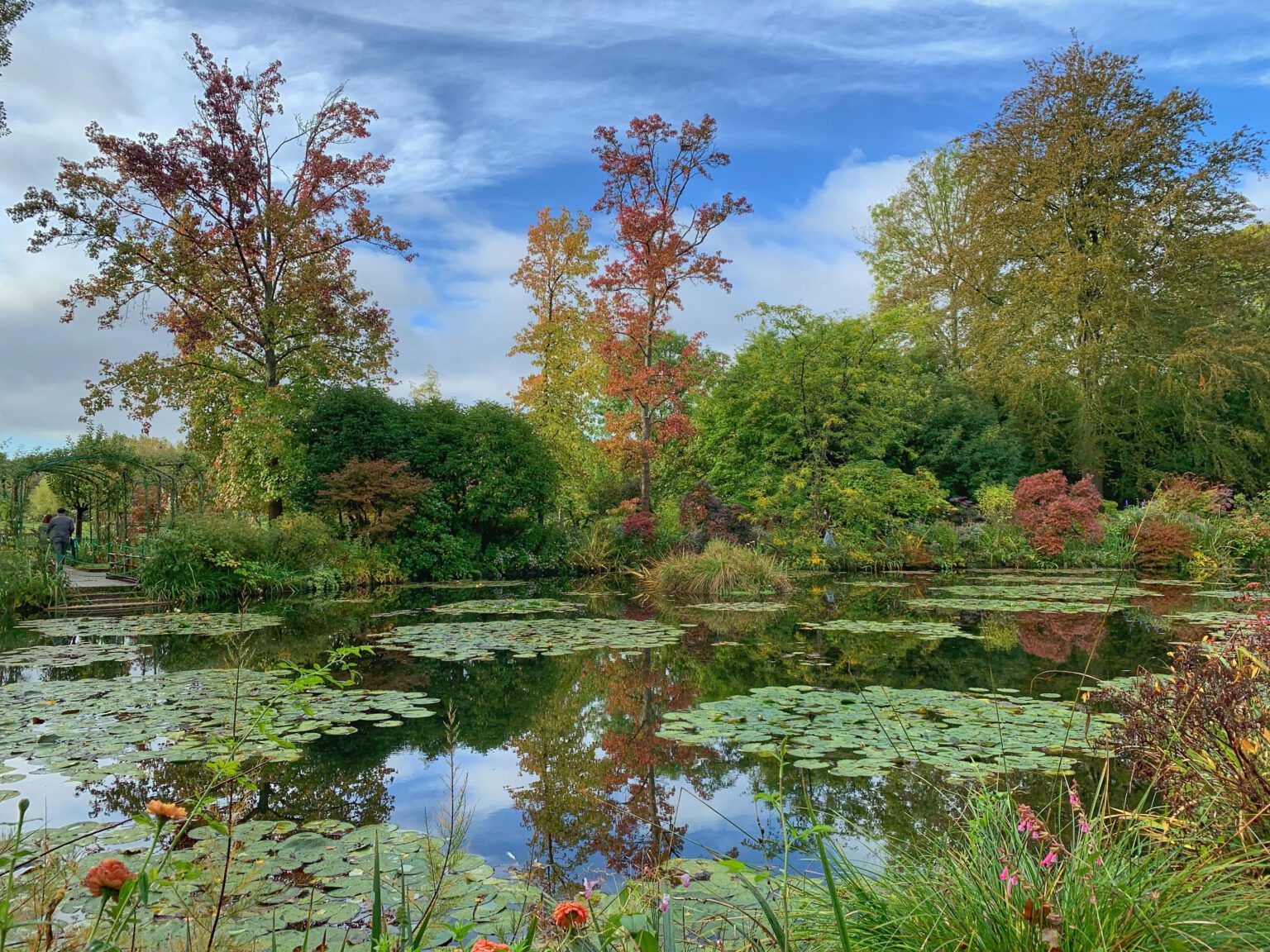 Ein Spaziergang durch Gärten in Giverny Tripp Tipp
