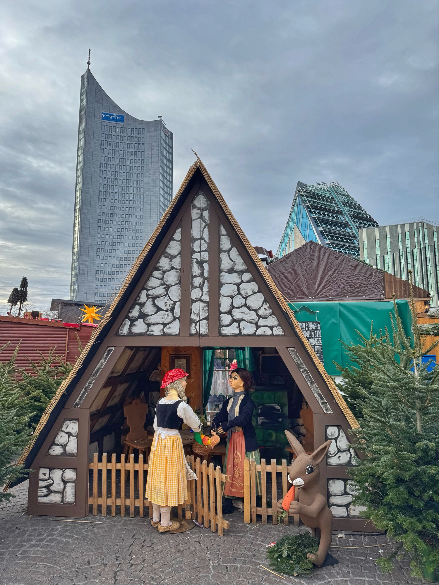 Märchenland Leipziger Weihnachtsmarkt samt Uniriese