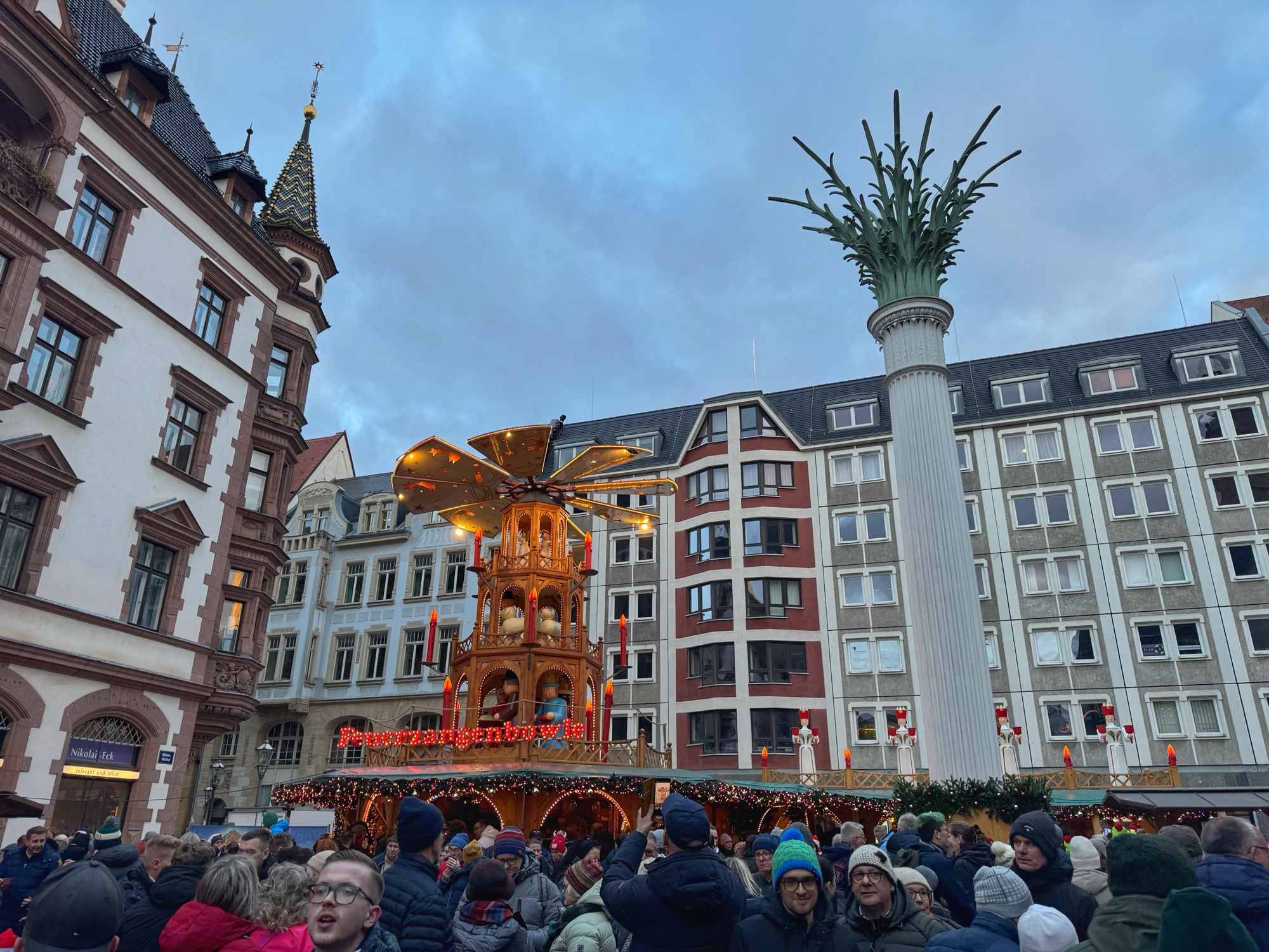 Nikolaikirchhof Weihnachtsmarkt Leipzig