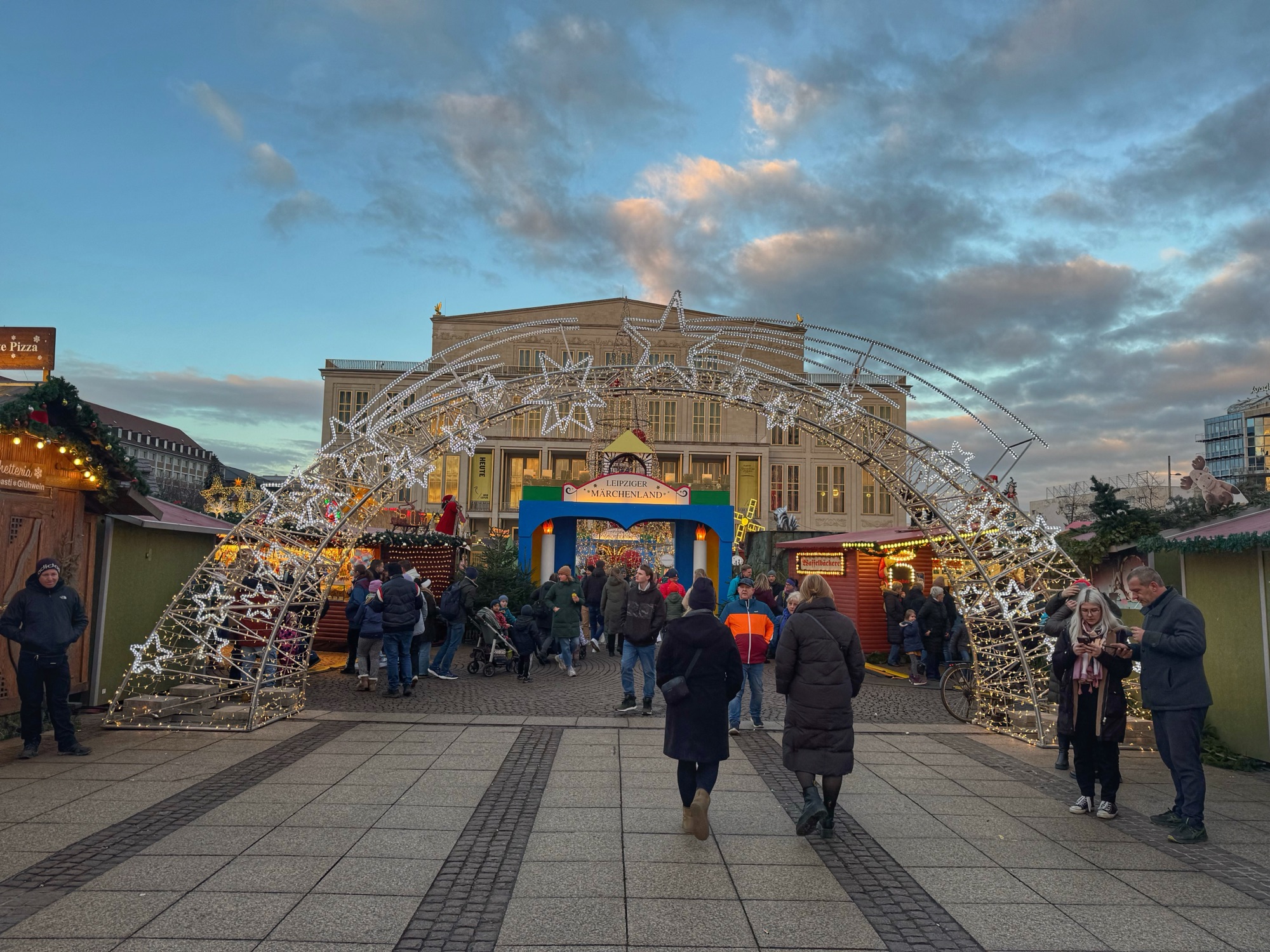 Weihnachtsmarkt Leipzig Augustusplatz