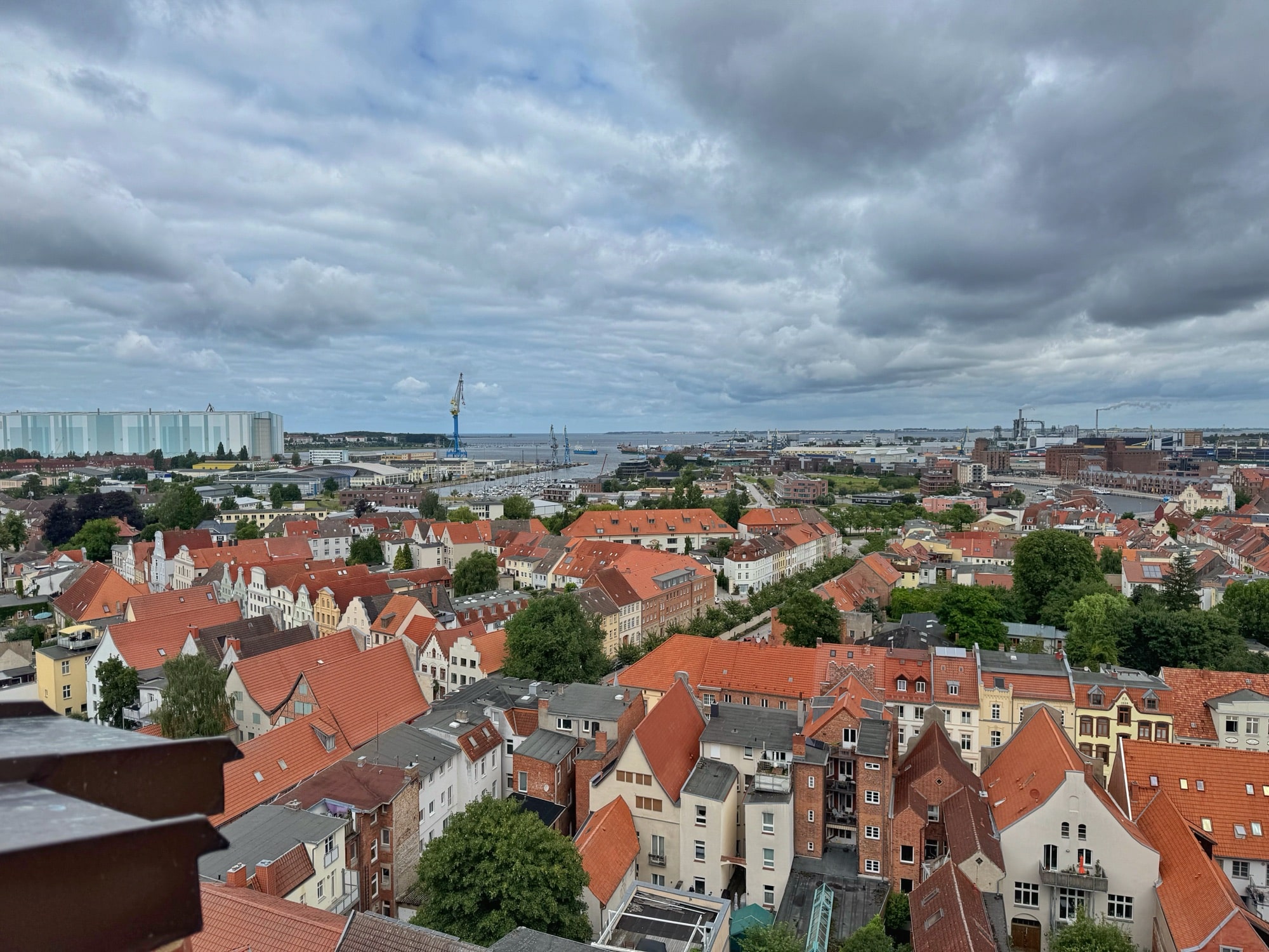 Blick vom Aussichtspunkt der St. Georgen-Kirche in Wismar