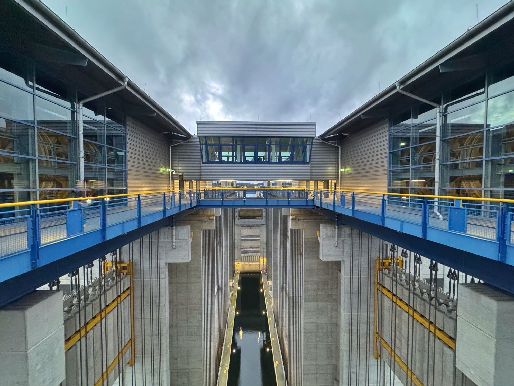 im neuen Schiffshebewerk Niederfinow